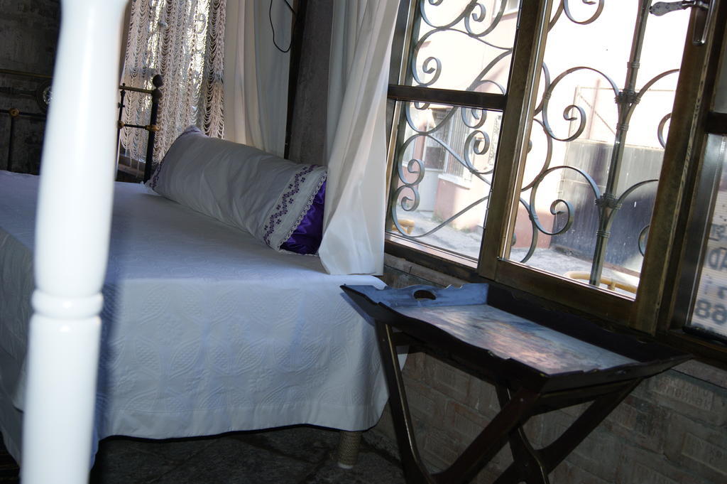 Mahzen Hotel Ayvalik Room photo