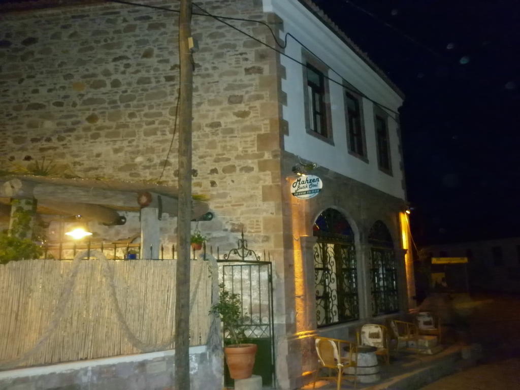 Mahzen Hotel Ayvalik Exterior photo