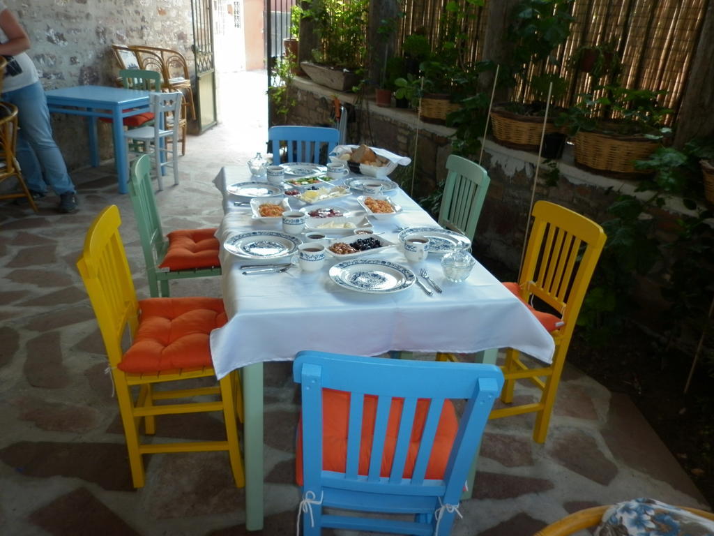 Mahzen Hotel Ayvalik Exterior photo